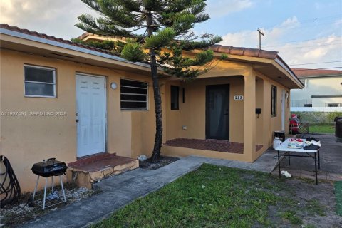 Снять в аренду виллу или дом в Хайалиа, Флорида 2 спальни, 74.32м2, № 1995994 - фото 2