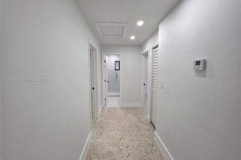 Снять в аренду виллу или дом в Хайалиа, Флорида 2 спальни, 74.32м2, № 1995994 - фото 8