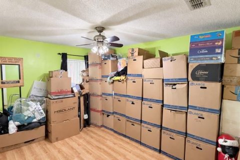 House in Orlando, Florida 4 bedrooms, 174.1 sq.m. № 2403683 - photo 19