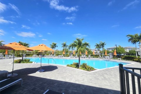 Touwnhouse à vendre à Homestead, Floride: 3 chambres, 157.47 m2 № 2073556 - photo 13
