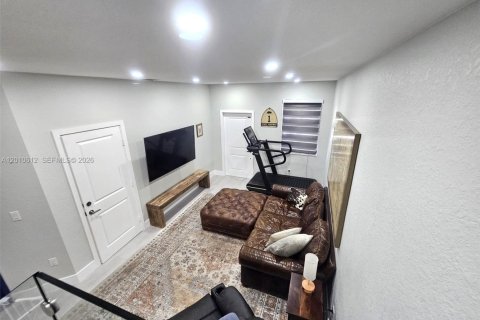 Touwnhouse à vendre à Homestead, Floride: 3 chambres, 157.47 m2 № 2073556 - photo 4