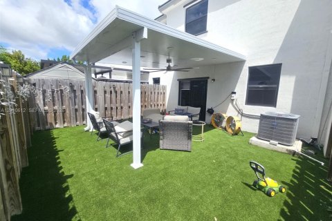 Touwnhouse à vendre à Homestead, Floride: 3 chambres, 157.47 m2 № 2073556 - photo 25
