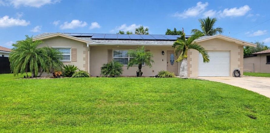 Casa en Cape Coral, Florida 3 dormitorios, 129.41 m2 № 2387700