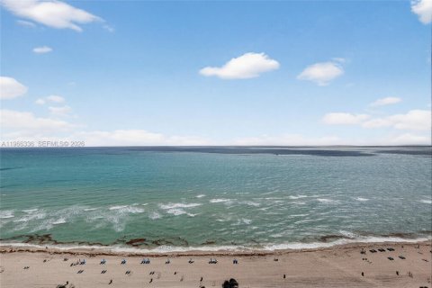 Condominio en Sunny Isles Beach, Florida, 4 dormitorios  № 2336644