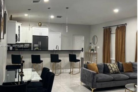House in Fort Lauderdale, Florida 3 bedrooms, 132.66 sq.m. № 2076909 - photo 5