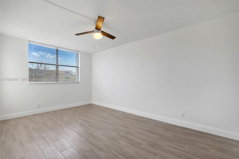 Copropriété à louer à Coral Springs, Floride: 1 chambre, 56.3 m2 № 1996593 - photo 6