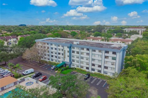 Copropriété à louer à Coral Springs, Floride: 1 chambre, 56.3 m2 № 1996593 - photo 28