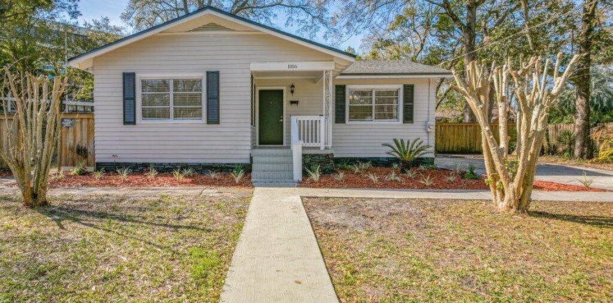 House in Jacksonville, Florida 3 bedrooms, 138.24 sq.m. № 766374