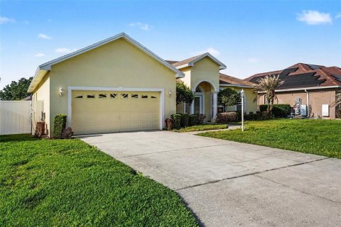 Villa ou maison à Winter Haven, Floride 3 chambres, 175.03 m2 № 2121346