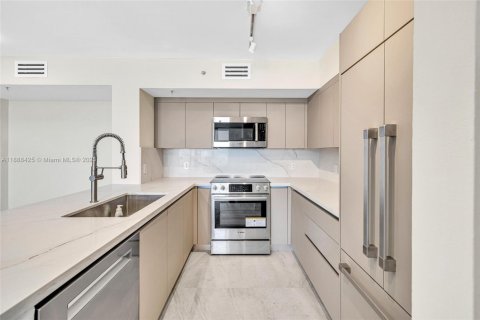 Condominio en venta en Miami Beach, Florida, 2 dormitorios, 100.33 m2 № 1938774 - foto 4