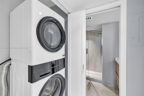 Condominio en venta en Miami Beach, Florida, 2 dormitorios, 100.33 m2 № 1938774 - foto 18