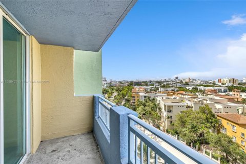 Condominio en venta en Miami Beach, Florida, 2 dormitorios, 100.33 m2 № 1938774 - foto 16