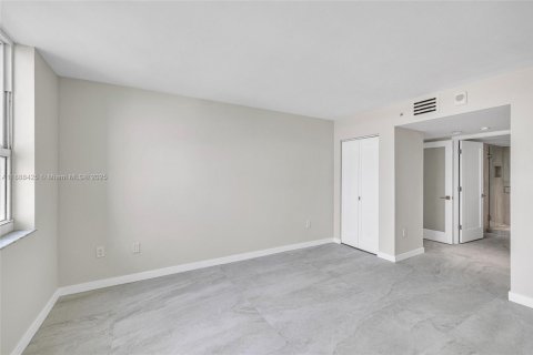 Condominio en venta en Miami Beach, Florida, 2 dormitorios, 100.33 m2 № 1938774 - foto 21