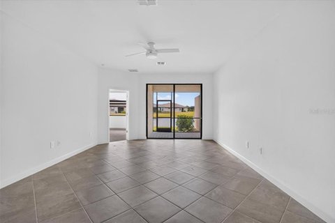 Villa ou maison à louer à Bradenton, Floride: 3 chambres, 145.3 m2 № 2123125 - photo 11