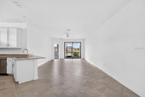 Villa ou maison à louer à Bradenton, Floride: 3 chambres, 145.3 m2 № 2123125 - photo 8