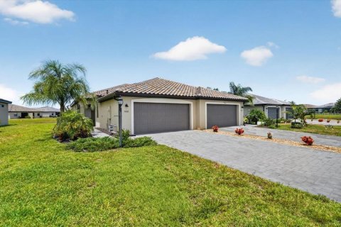 Villa ou maison à louer à Bradenton, Floride: 3 chambres, 145.3 m2 № 2123125 - photo 2