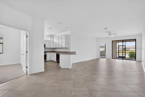 Villa ou maison à louer à Bradenton, Floride: 3 chambres, 145.3 m2 № 2123125 - photo 9