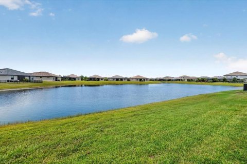 Villa ou maison à louer à Bradenton, Floride: 3 chambres, 145.3 m2 № 2123125 - photo 30