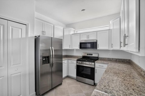 Villa ou maison à louer à Bradenton, Floride: 3 chambres, 145.3 m2 № 2123125 - photo 15