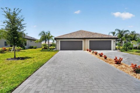 Villa ou maison à louer à Bradenton, Floride: 3 chambres, 145.3 m2 № 2123125 - photo 3