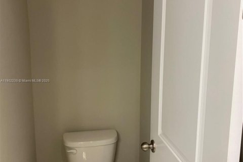 House in Winter Haven, Florida 3 bedrooms № 1953741 - photo 23