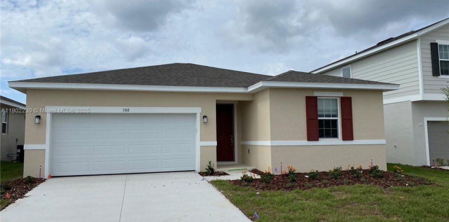 House in Winter Haven, Florida 3 bedrooms № 1953741