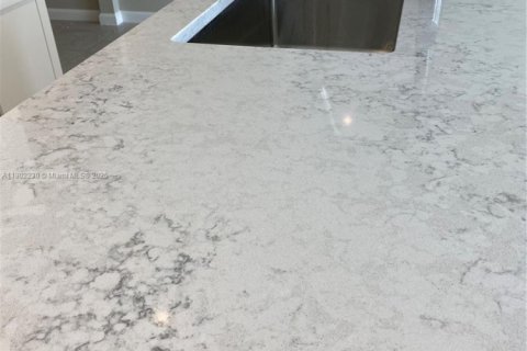 House in Winter Haven, Florida 3 bedrooms № 1953741 - photo 4