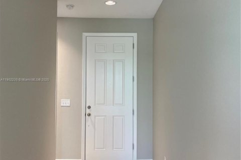 House in Winter Haven, Florida 3 bedrooms № 1953741 - photo 10