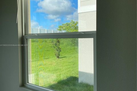 House in Winter Haven, Florida 3 bedrooms № 1953741 - photo 25