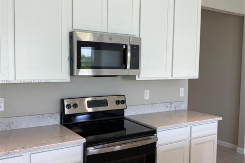 House in Winter Haven, Florida 3 bedrooms № 1953741 - photo 5