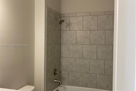 House in Winter Haven, Florida 3 bedrooms № 1953741 - photo 21