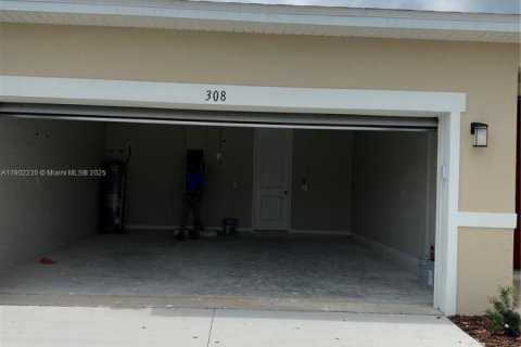 House in Winter Haven, Florida 3 bedrooms № 1953741 - photo 24