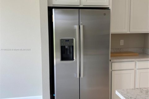 House in Winter Haven, Florida 3 bedrooms № 1953741 - photo 7