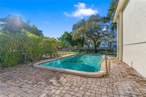 Condominio en venta en Coral Springs, Florida, 2 dormitorios, 90.3 m2 № 2077673 - foto 29