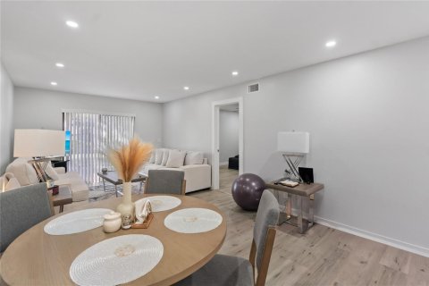 Condominio en venta en Coral Springs, Florida, 2 dormitorios, 90.3 m2 № 2077673 - foto 3