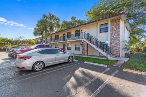 Condominio en venta en Coral Springs, Florida, 2 dormitorios, 90.3 m2 № 2077673 - foto 28
