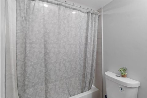 Condominio en venta en Coral Springs, Florida, 2 dormitorios, 90.3 m2 № 2077673 - foto 20