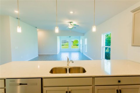 House in Punta Gorda, Florida 4 bedrooms, 167.5 sq.m. № 1446850 - photo 6