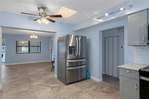 Casa en venta en Hernando Beach, Florida, 2 dormitorios, 149.11 m2 № 1586108 - foto 18