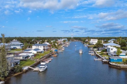 Casa en venta en Hernando Beach, Florida, 2 dormitorios, 149.11 m2 № 1586108 - foto 3