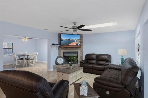 Casa en venta en Hernando Beach, Florida, 2 dormitorios, 149.11 m2 № 1586108 - foto 19