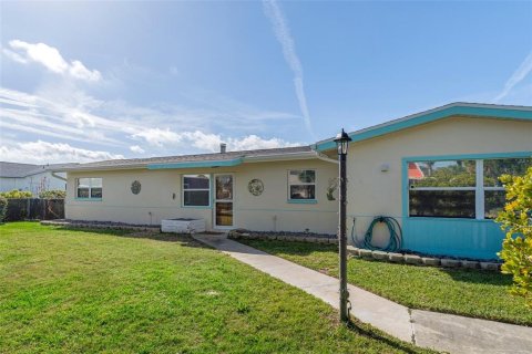 Casa en venta en Hernando Beach, Florida, 2 dormitorios, 149.11 m2 № 1586108 - foto 14