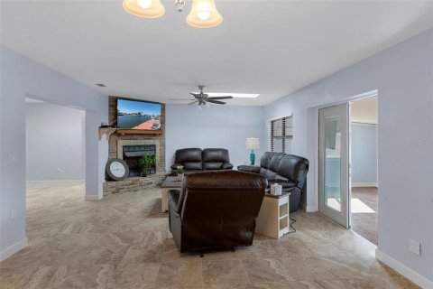 Casa en venta en Hernando Beach, Florida, 2 dormitorios, 149.11 m2 № 1586108 - foto 21