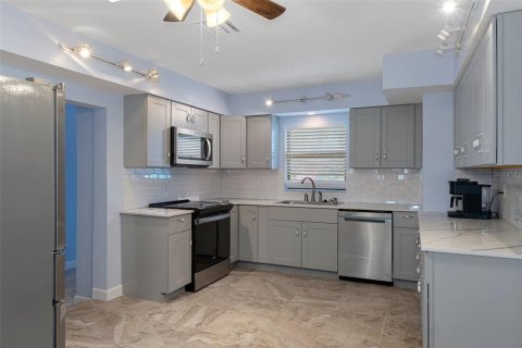 Casa en venta en Hernando Beach, Florida, 2 dormitorios, 149.11 m2 № 1586108 - foto 16