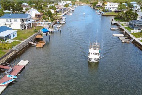 Casa en venta en Hernando Beach, Florida, 2 dormitorios, 149.11 m2 № 1586108 - foto 4