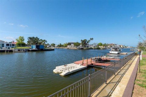 Casa en venta en Hernando Beach, Florida, 2 dormitorios, 149.11 m2 № 1586108 - foto 9