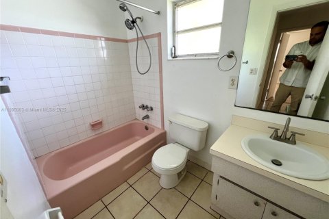 Condo in Oakland Park, Florida, 1 bedroom  № 1947506 - photo 6