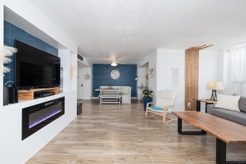 Copropriété à vendre à Daytona Beach, Floride: 2 chambres, 98.29 m2 № 2097013 - photo 9