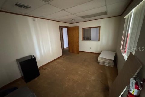 Immobilier commercial à louer à New Port Richey, Floride: 96.62 m2 № 1835325 - photo 5