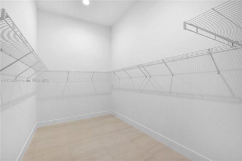 Villa ou maison à louer à Davie, Floride: 5 chambres, 405.89 m2 № 1728123 - photo 18